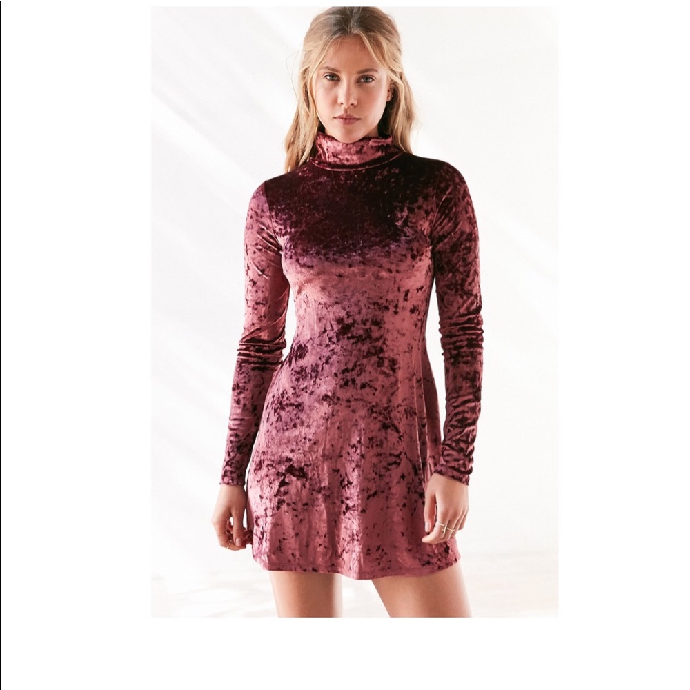 💲🔴Kimchi Blue urban outfitters velvet dress szM